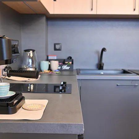 Apartman Sunrise 1 - Modern Retreat Near The Gondola