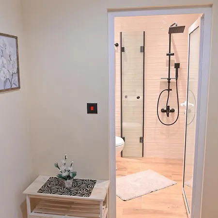 Apartman Sunrise 1 - Modern Retreat Near The Gondola *